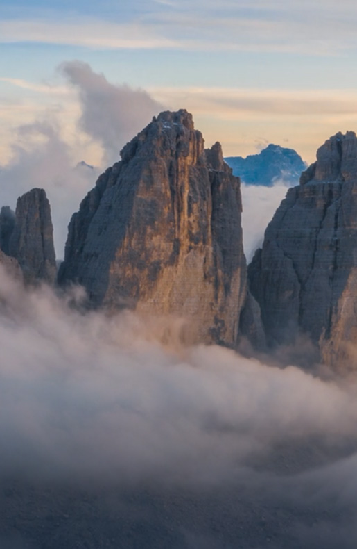 Die drei Zinnen hinter Wolken
